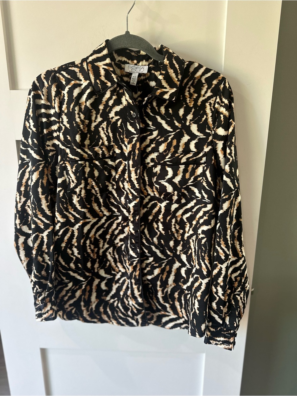 Sofia Jeans by Sofia Vergara Leopard Animal Print Button Front Blouse Size S